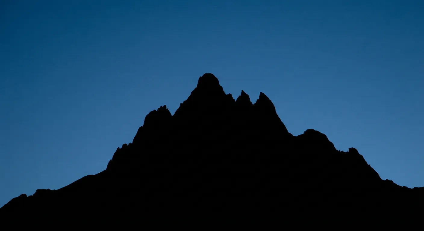 Silhouette iconique et contrastée du sommet de l'Aiguille de la Vanoise